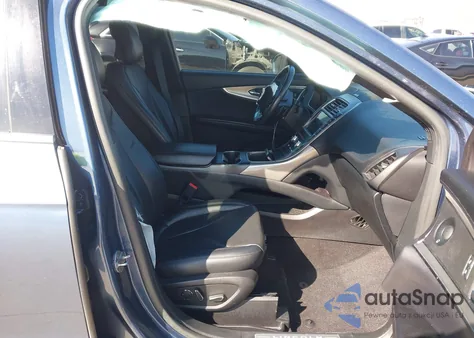 2019 Lincoln Nautilus Reserve z USA, uszkodzony, nr VIN 2LMPJ6L93KBL32864